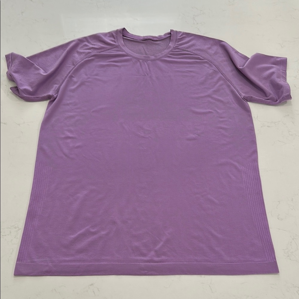 lululemon athletica men’s plum t-shirt large